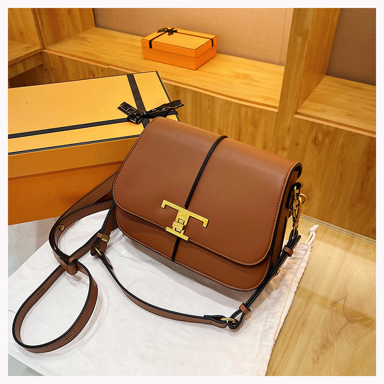 2023 New Fashionable and Minimalist Underarm Casual Western Style Solid Color Saddle Handheld One Shoulder Crossbody Bag_voghion.com