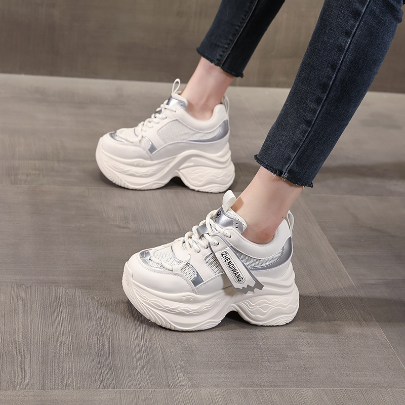 Giày thể thao nữ đế dày độn cao phong cách dad sneaker ZDW871-5 — Màu be