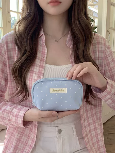 68273 Korean-style polka dot fabric makeup bag, compact and portable, for storing lipstick and powder, student coin purse, earphone bag