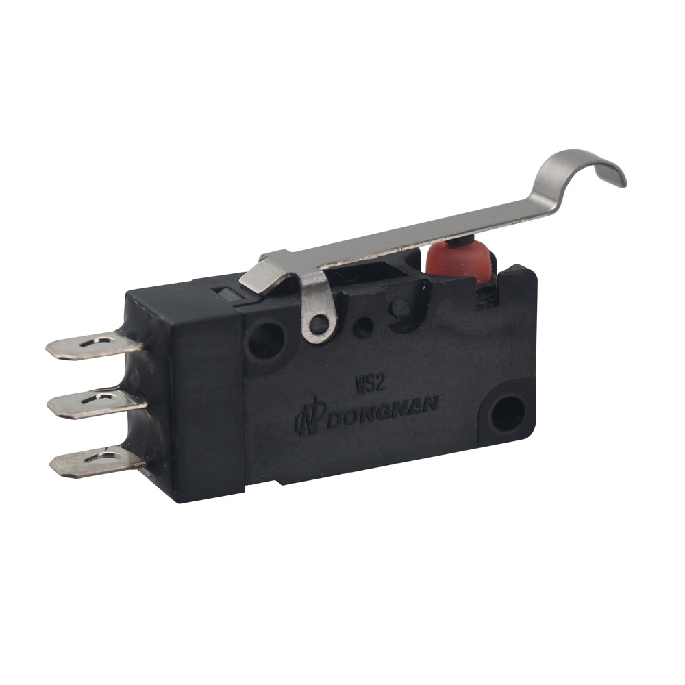 原厂供应大电流防水IP67微动开关 弧形压杆长寿命防水微动开关