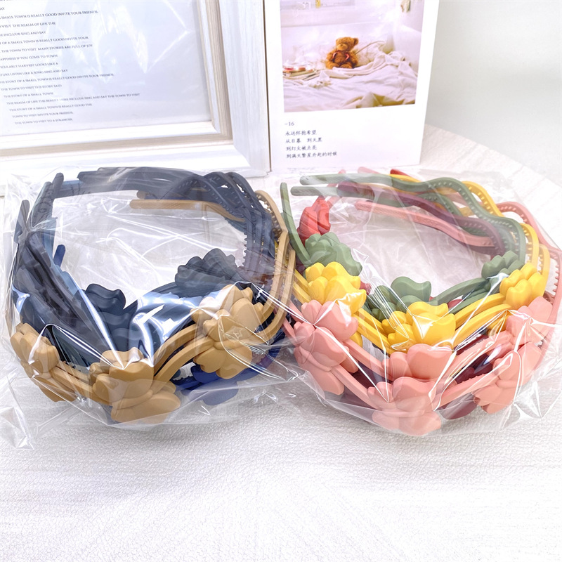 La nueva muchacha de las mujeres de alta textura de goma pintura de tres flores diadema supermercado dos yuanes tienda accesorios para el cabello accesorios de la cabeza