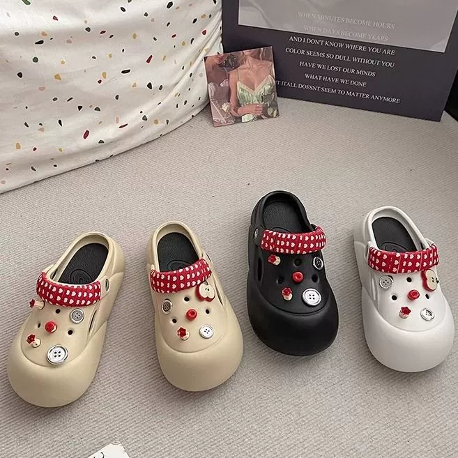 Милые мультяшные стерео сабо на толстой подошве с яблоком для женской верхней одежды, новинка лета 2025, стильные удобные нескользящие сандалии