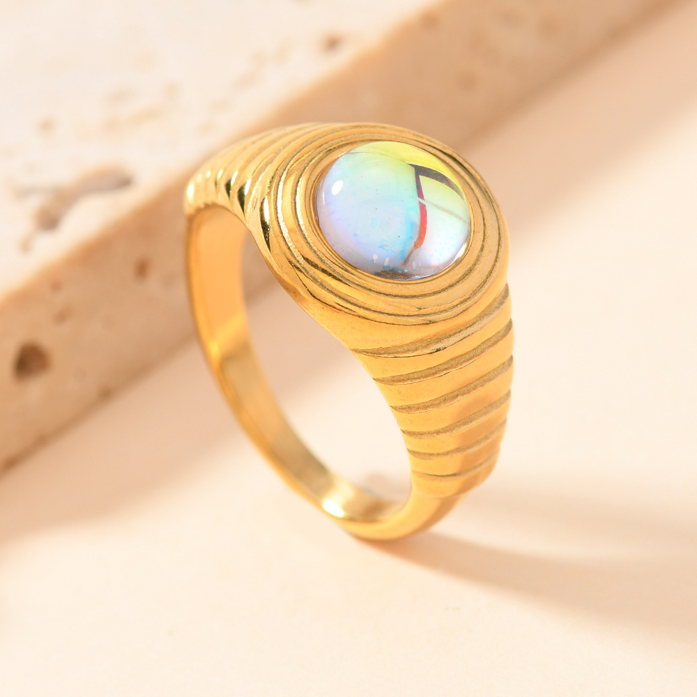 Nueva moda europea y americana, joyería de acero inoxidable, anillo de circón con incrustaciones irregulares, anillo de rosca de diseño de lujo ligero femenino image 3