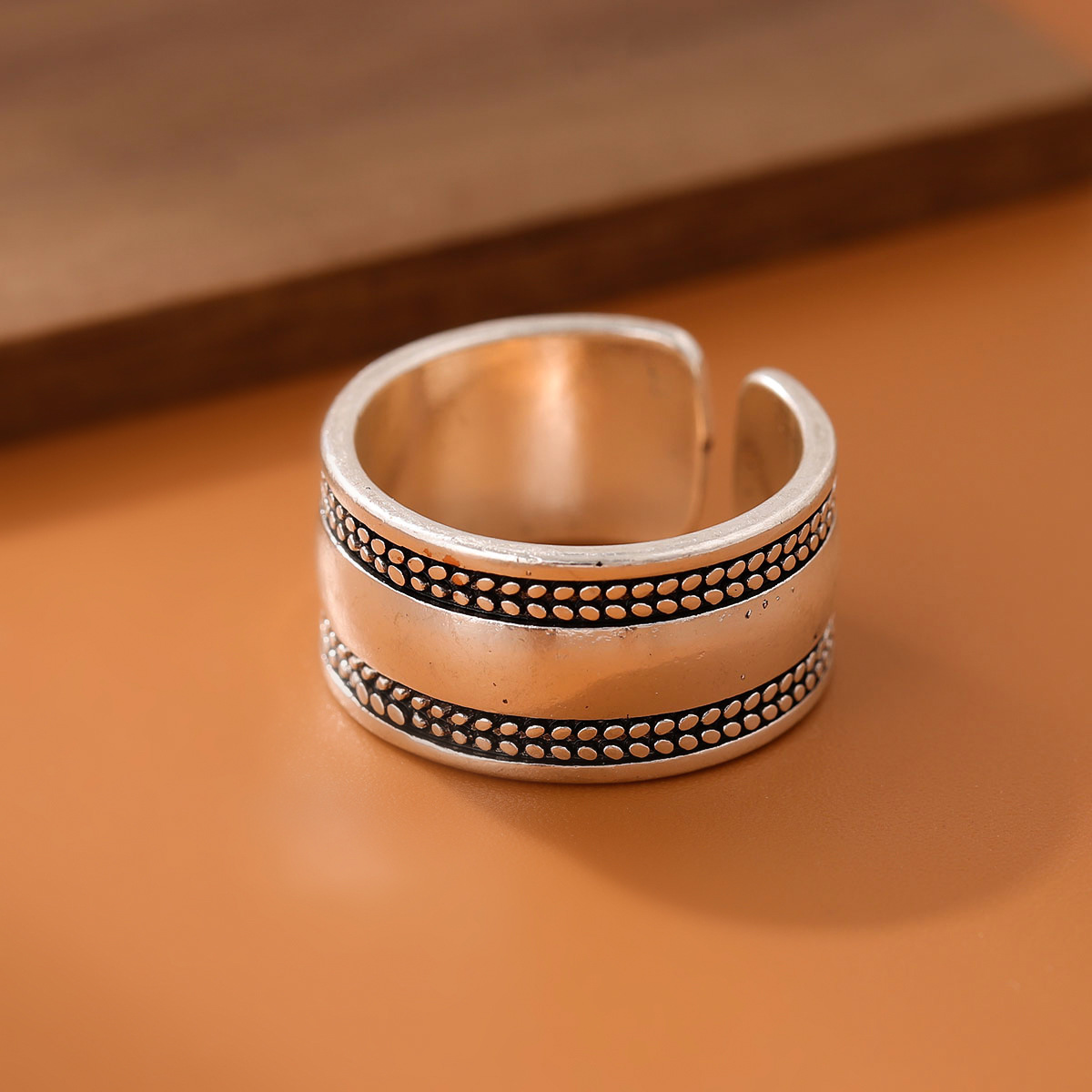 retro glossy one size ring