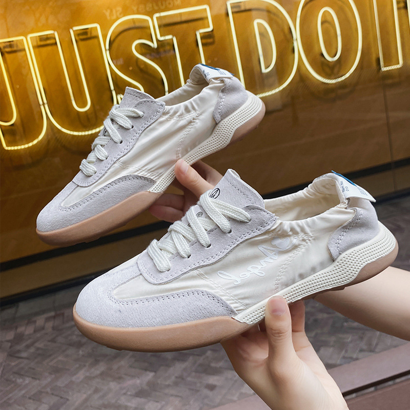 2023 Summer New Soft Waxy Leather Casual Sports Forrest Gump Shoes Large Size 41-43 Small White Shoes for Women 2023 Summer New Soft Waxy Leather Casual Sports Forrest Gump Shoes Large Size 41-43 Small White Shoes for Women