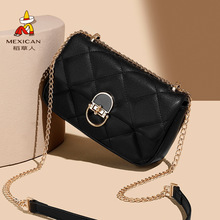 �����˰���Ů2025�¿�ٴ�ţƤ���朗l�μ���r��б���ͨ��Ů��