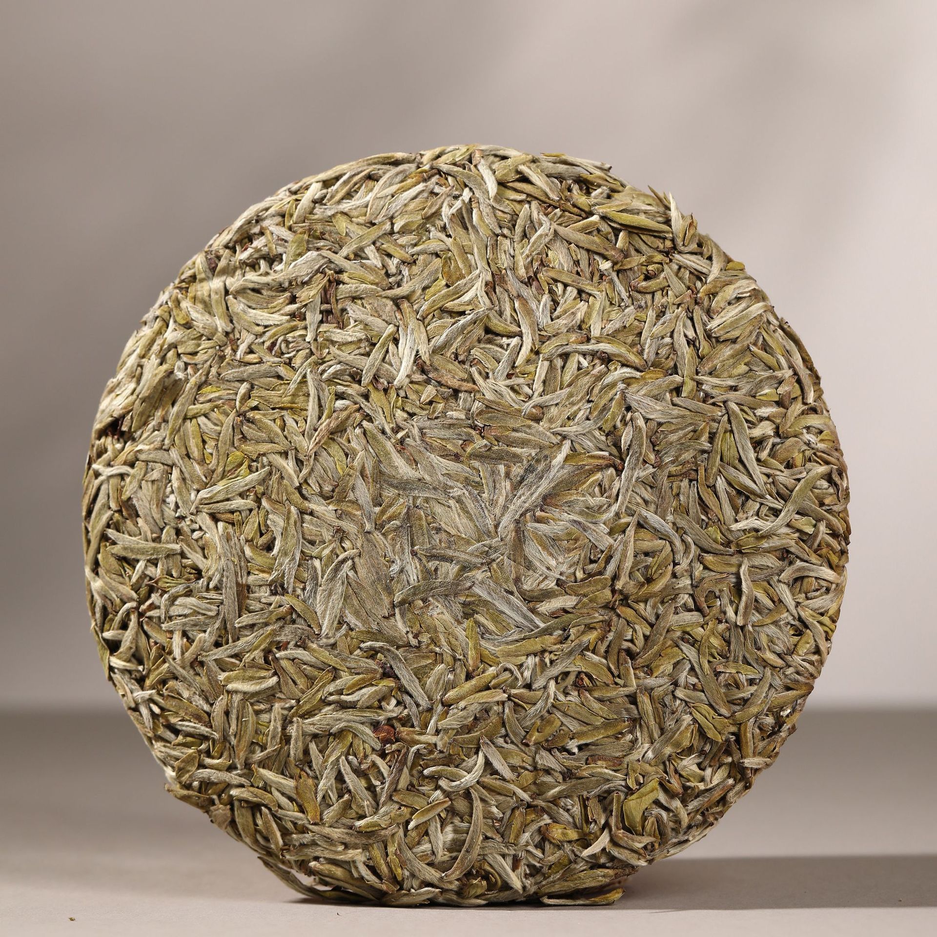 2022 Fuding High Mountain White Tea Silver Needle White Tea Cake with 300g Millimeter Silver Needle Tea Flowers Aroma Wholesale