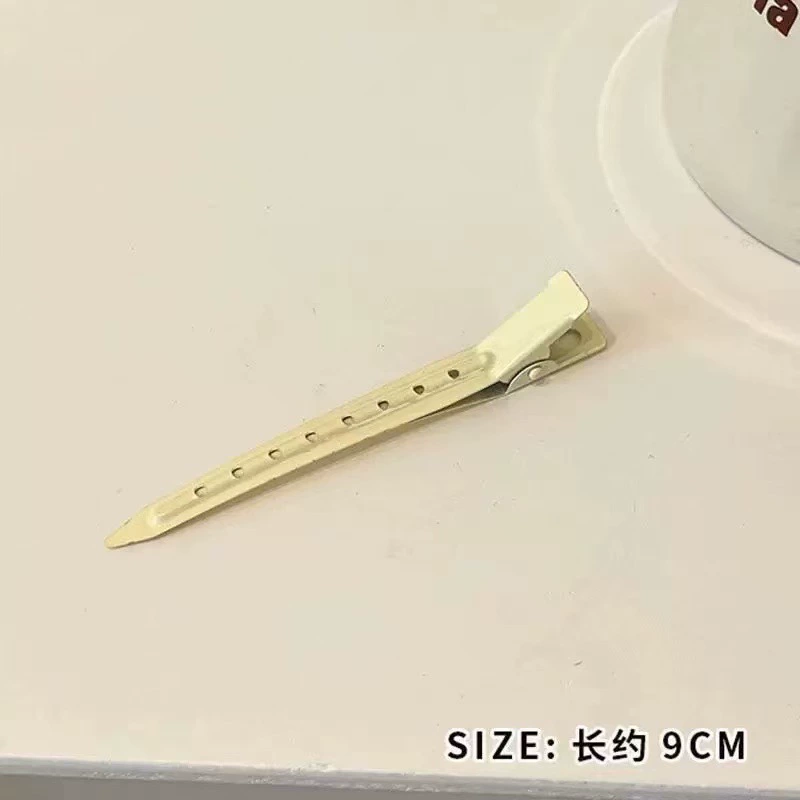 Makeup primer, popular hairgrip, bangs, adds volume, no trace