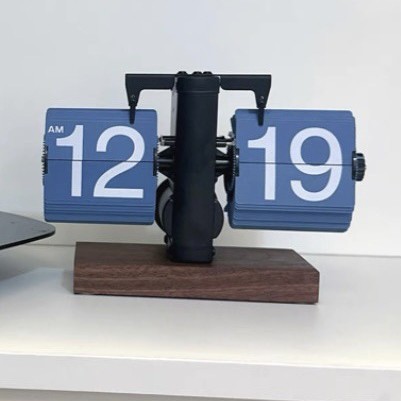 12시간 시스템 목재 베이스 블랙 프레임 블루 페이지