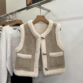 一体绒毛绒绒女马甲新款秋冬季小香风叠穿外搭坎肩马夹外套潮百搭