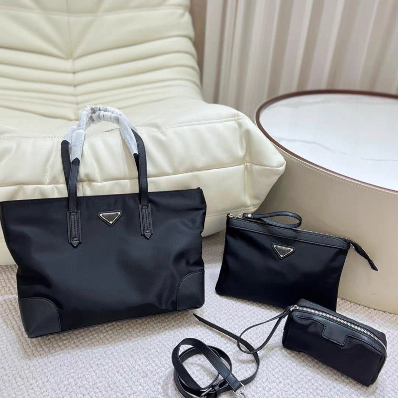 P brand is comparable to the 2026 new model three-in-one mother-daughter bag with triangular logo large tote bag, available for direct shipping
