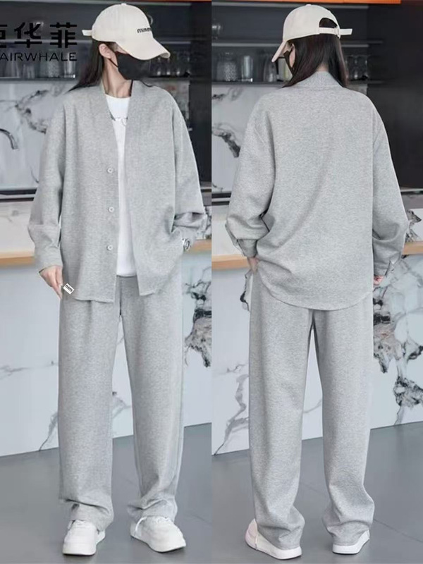 Autumn Trendy Brand Casual Sports Suit for Men, Old Money Fashion Versatile Solid Color Loose Top and Long Pants Two-Piece Set Autumn Trendy Brand Casual Sports Suit for Men, Old Money Fashion Versatile Solid Color Loose Top and Long Pants Two-Piece Set