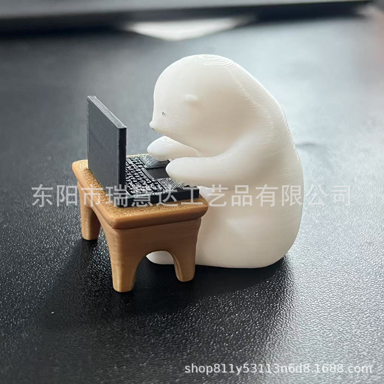 Nuevo producto transfronterizo Coder Bear Mini computadora estatua de oso oficina decoración de escritorio decoración de impresión 3d