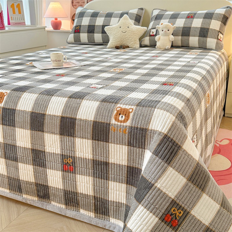 Class a Milk Velvet Bed Cover Three-Piece Set Winter Thickeneded Baby Velvet Quilted Bed Sheetss Dormitory Fleece-Lined Bed Pad Mattress