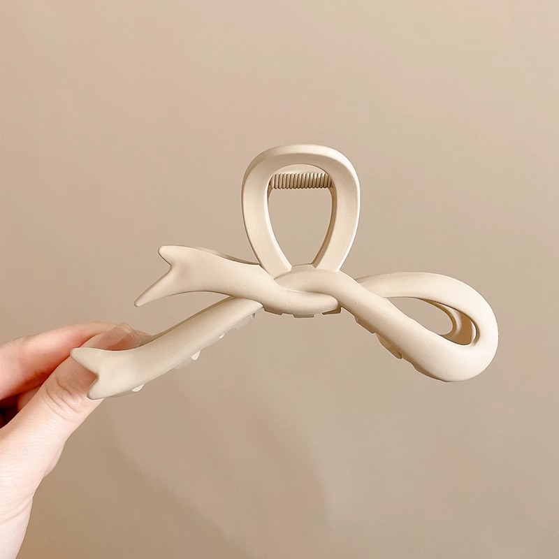 Clip de agarre de alta calidad 2025 nuevo clip para el cabello de alta gama clip para el cabello horquilla grande en la parte posterior de la cabeza clip de tiburón tocado femenino