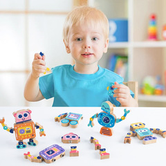幼児は早く立体百変の形を教えて、積み木の磁力を合わせてロボットの模型の益智を組み合わせて木のおもちゃを作ります。