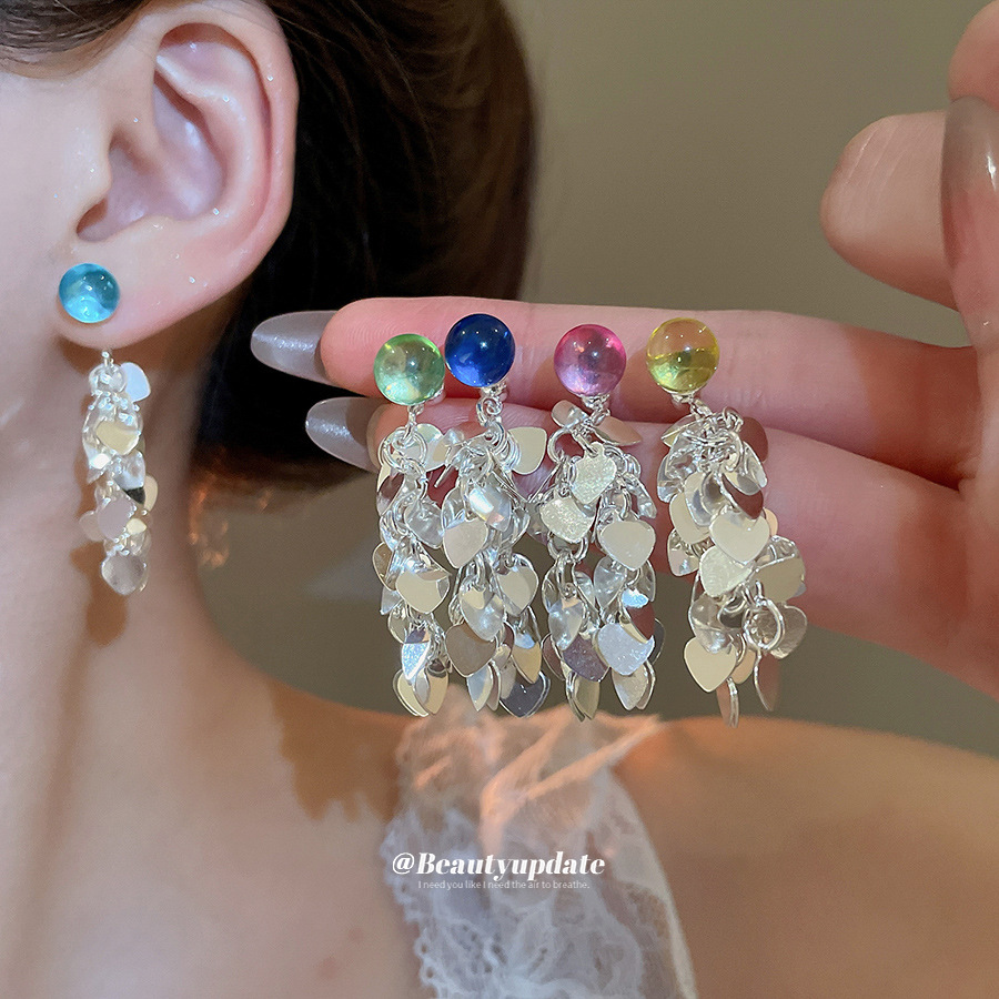 Pendientes de borla de lentejuelas de amor plateado Pendientes de temperamento de viento frío Pendientes de todo fósforo de moda Sensación de alto nivel de nicho