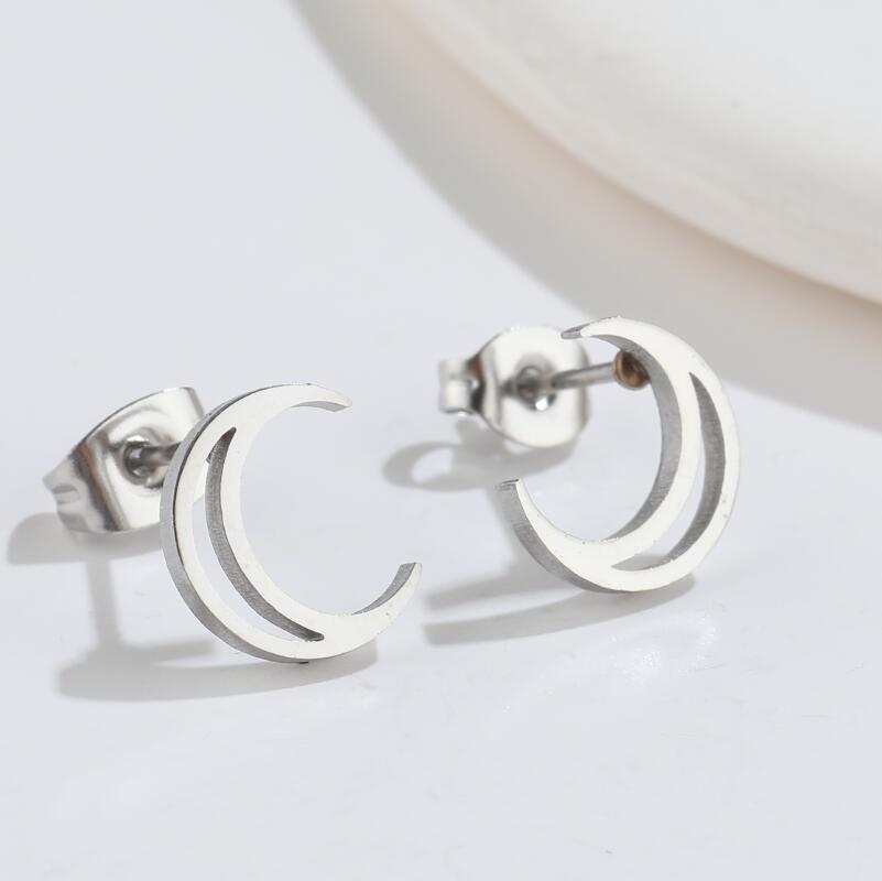 Fashion Moon Titanium Steel Ear Studs Plating No Inlaid Stainless Steel Earrings display picture 4