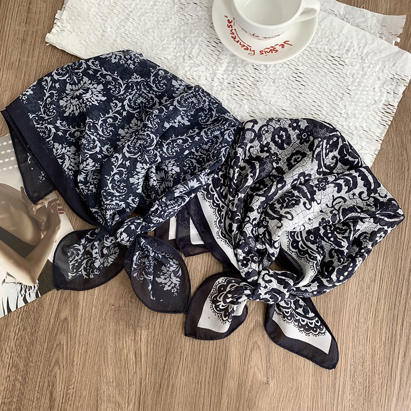 Bufanda de seda Georgette Bufanda cuadrada pequeña con cuello Nueva bufanda pequeña con estampado de anacardo de moda Bufanda de sentido avanzado Bufanda de chal