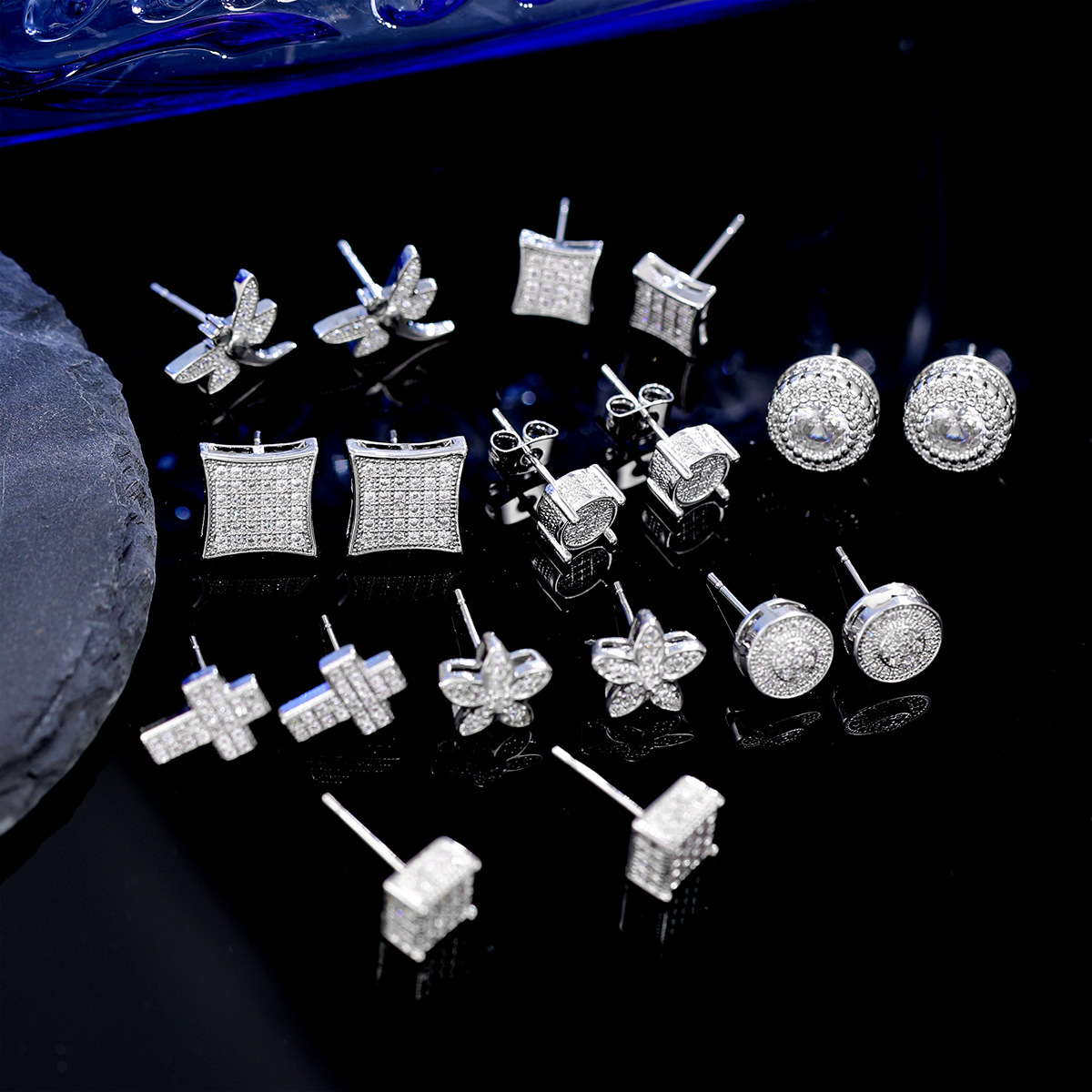 CR7 Diamond Studs - Micro-Inlaid Zircon Hip Hop Earrings For Men (Football Inspired Luxury Studs, Hot Selling)_voghion.com