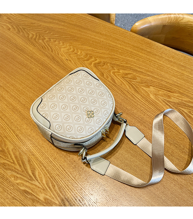 Women's Crossbody Bag Small Round Shoulder Bag Versatile Style_voghion.com