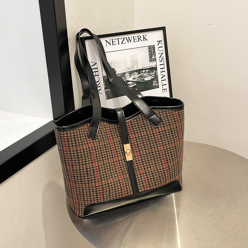 Bolsas de lana de gran capacidad para mujeres 2024 nuevo otoño invierno ocio bolsa de compras de hombro de moda para trabajar bolsa de viaje