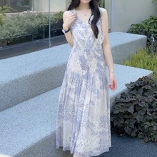 清冷系星河仙女～ 轻盈飘逸 小礼服v领连衣裙2024夏季气质高级女