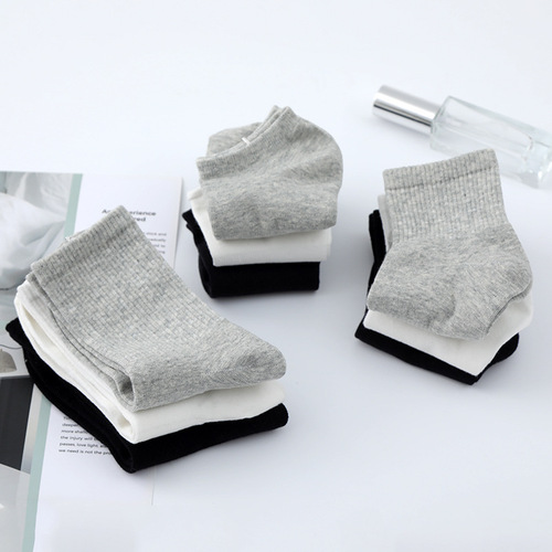 Socks for women, autumn and winter pure cotton mid-calf socks, black and white high elastic sports socks, short socks, low cut shallow mouth boat socks