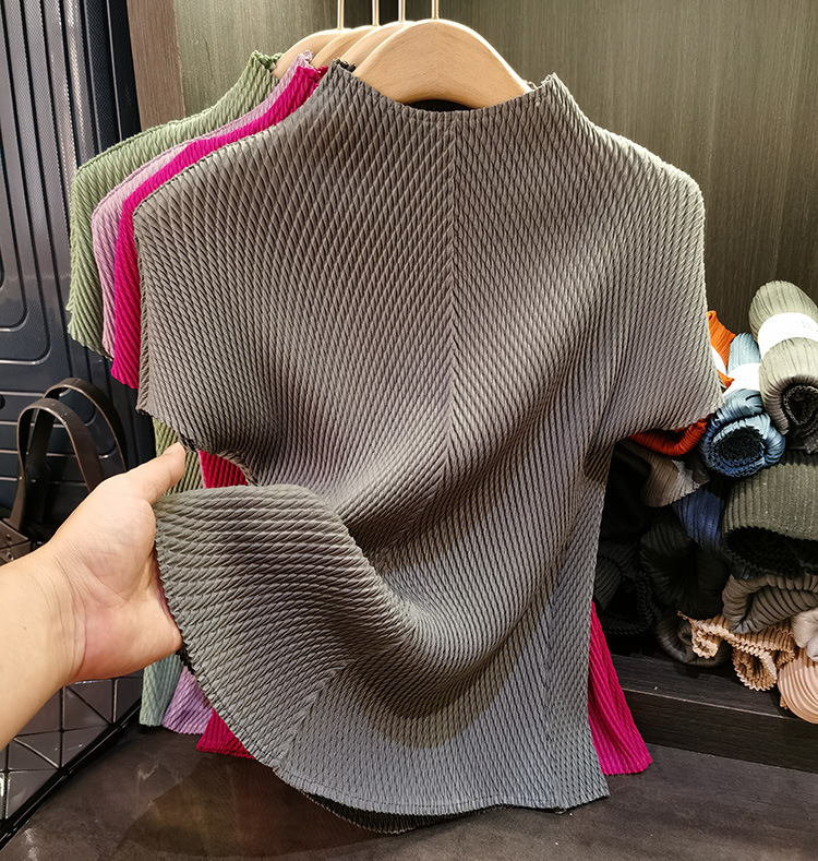 Áo thun nữ cổ đứng tay ngắn xếp ly vảy rồng màu trơn cao cấp — Màu hồng tím, Màu đen, Màu đỏ hoa hồng, màu xanh lá cây chi tiết 1