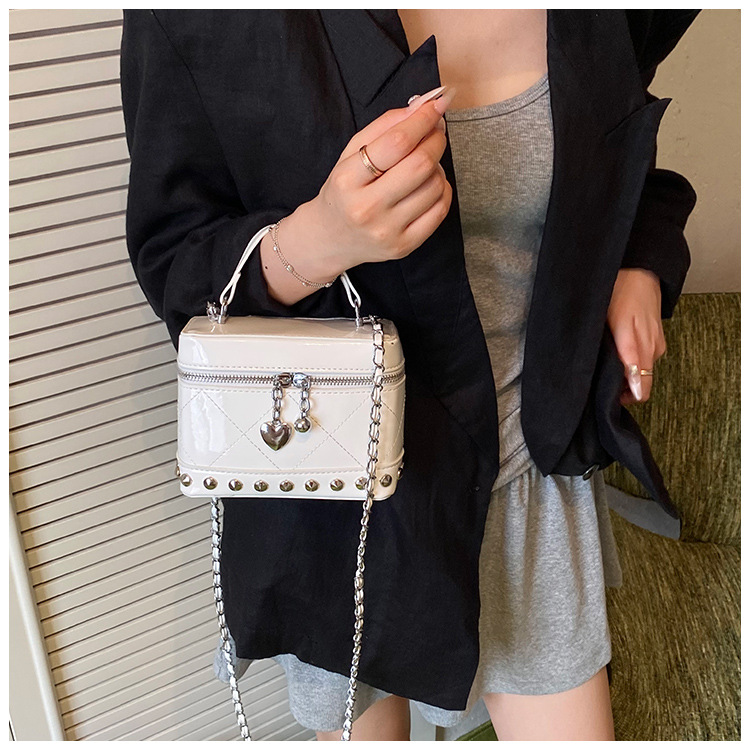 Korean style fashionable handbag for women 2025 summer new style small square bag, simple embroidered thread chain single-shoulder crossbody bag undefined