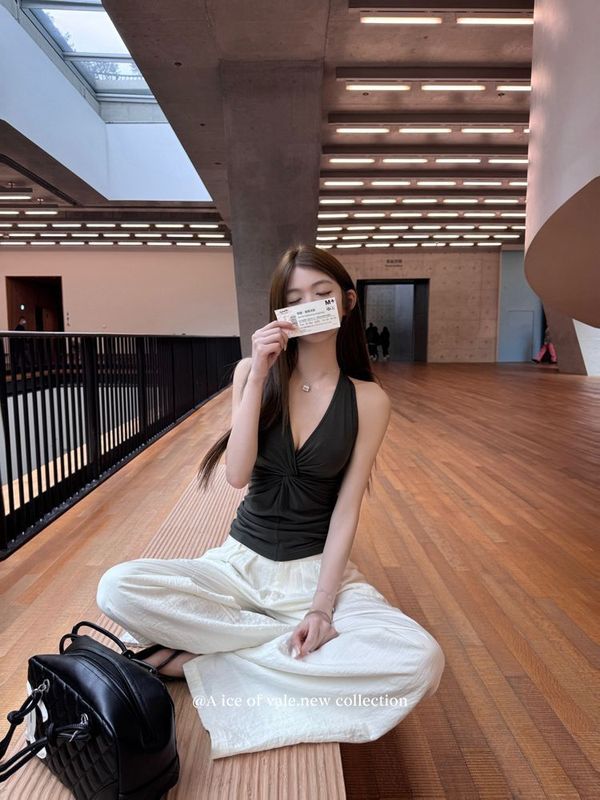 纯欲风辣妹套装女2025夏季新款韩系V领扭结挂脖背心阔腿裤两件套|undefined