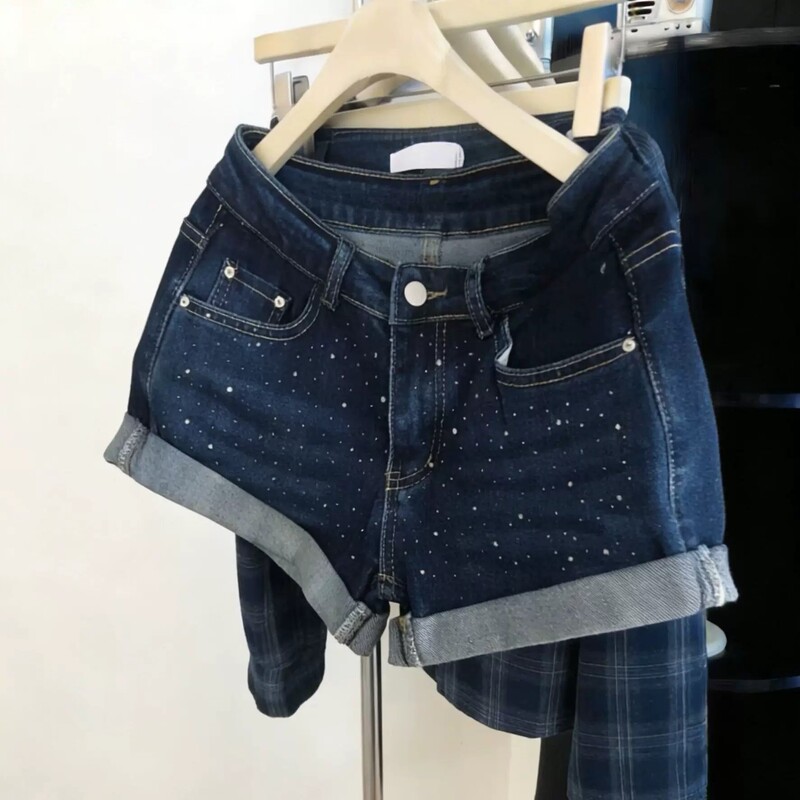 Sparkly Rhinestone Rolled-Edge Blue Denim Shorts, Tight-Fitting Hip-Enhancing Denim Hot Pants, 2026 Summer Sweet and Spicy Style for Petite Women to Look Taller