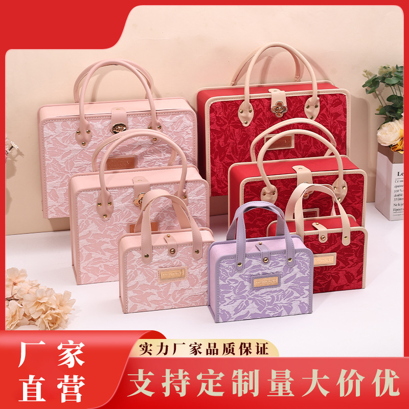 2025 nueva caja de regalo de cumpleaños de alta calidad caja de regalo de lujo ligera caja de regalo de compromiso caja de dulces de boda