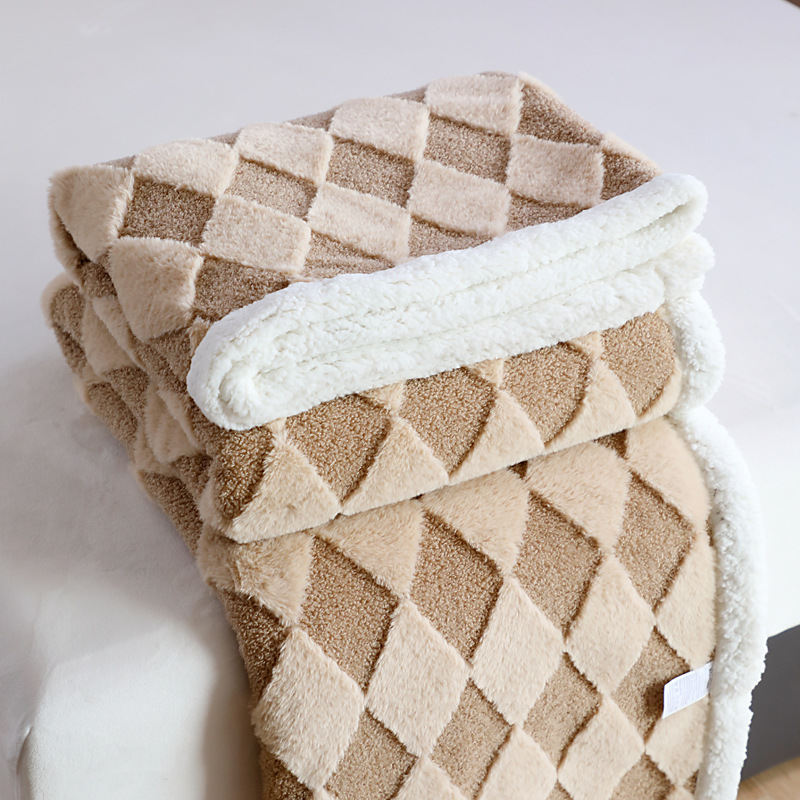 Manta de piel de conejo de imitación de estilo ins simple de color sólido, manta multifuncional universal de cuatro estaciones, manta de felpa gruesa para la siesta