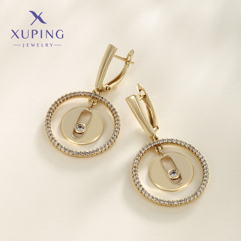 Xuping estilo europeo y americano de moda media y larga geometría pendientes redondos auriculares ligeros de lujo de alto grado de sensibilidad en forma de D para mujeres