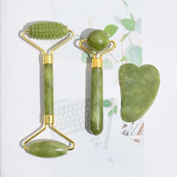 Cosmetic massager for face for training