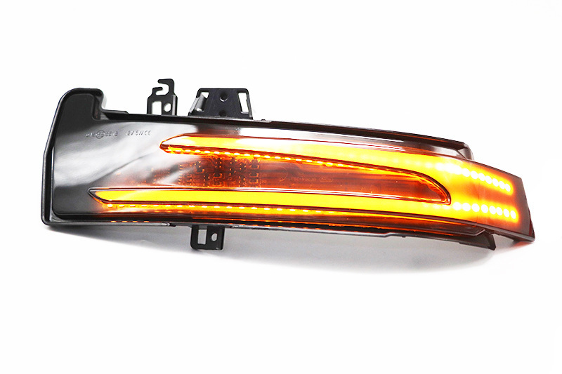 Suitable for Mercedes-Benz W221 W212 W204 W176 W246 X156 Rearview Mirror Running Water Turn Signal