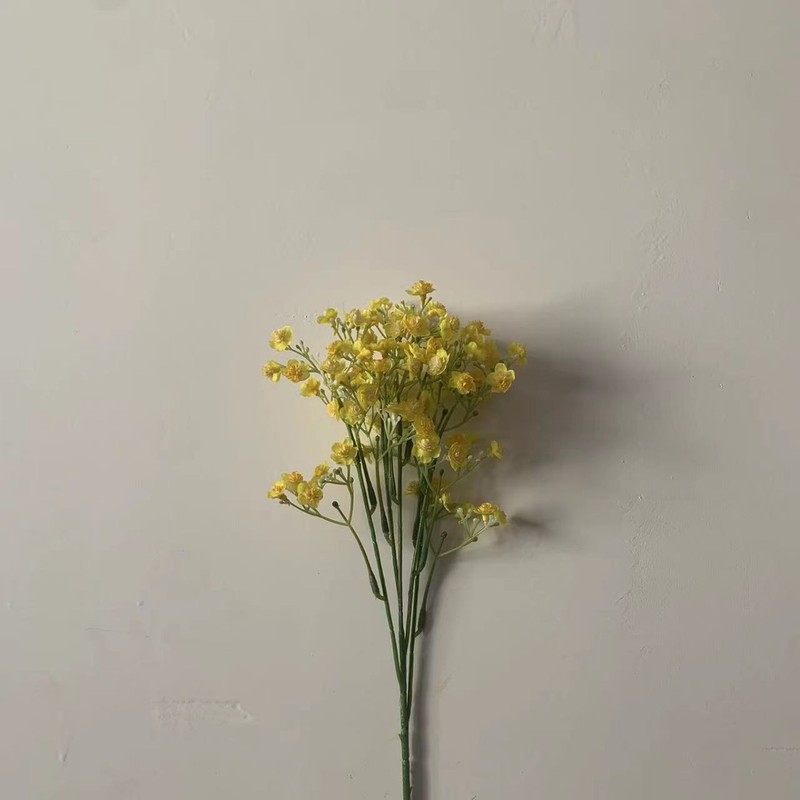 満天の星のシミュレーション花の造花の花束のプラスチックの花の結婚式の花嫁の手は満天の星の花束のレストランのホテルの道具を持ちます。|undefined