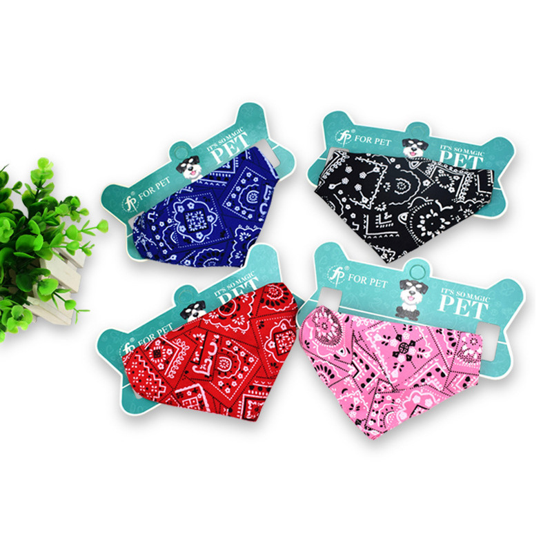 PET poliéster impreso triángulo bufanda pequeño perro maullido bufanda perro retráctil collar saliva toalla ventas directas de fábrica