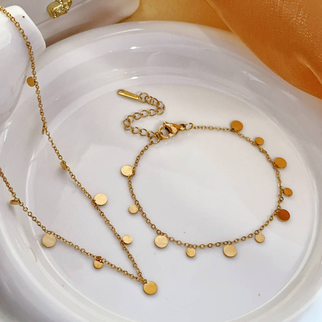 Collar de lujo ligero con disco doblado transfronterizo europeo y americano, cadena de clavícula cuadrada pequeña, sentido de alta calidad, collar de amor, comercio exterior de acero inoxidable