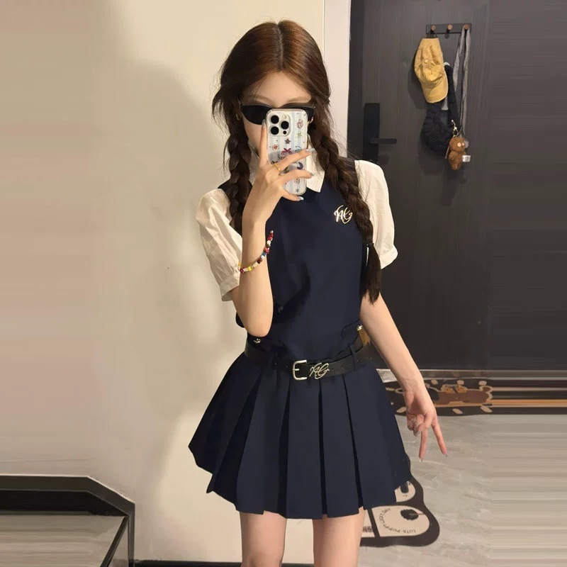 小个子设计感收腰衬衫短袖上衣女学院风无袖背心百褶连衣裙两件套|undefined