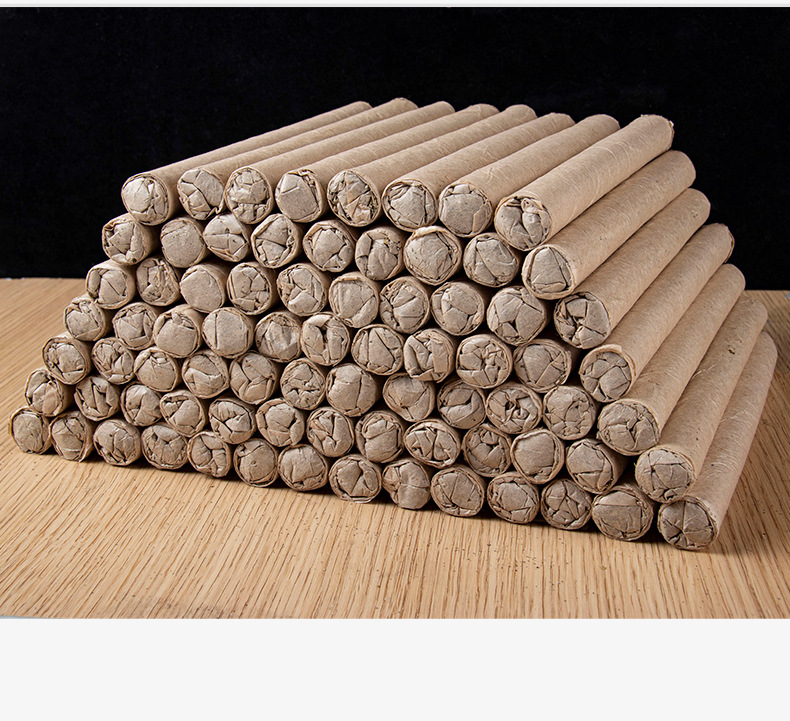 Moxa Sticks Ai Tiao 艾条 Artemisia argyi Moxibustion Rolls 1.8 x 20 cm for Warming Therapy and Indoor Use in use