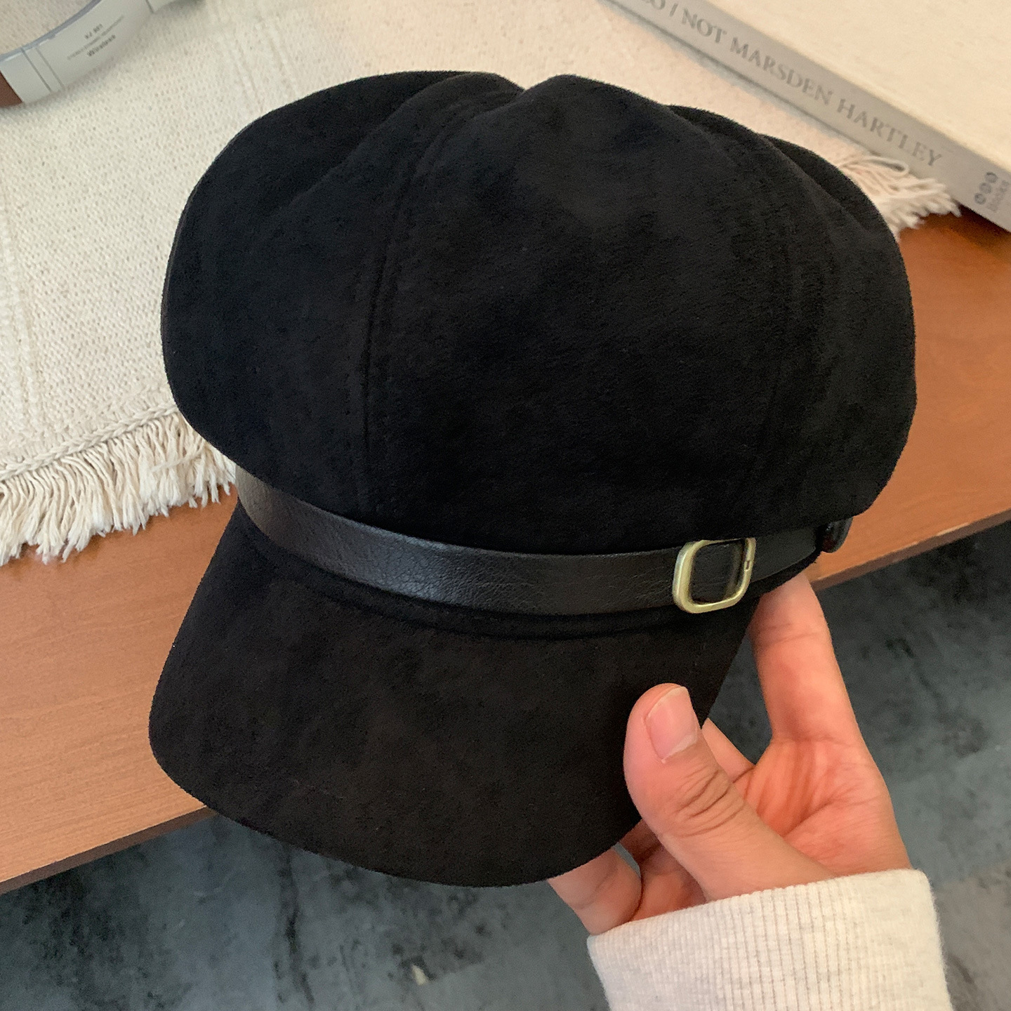 Deerskin velvet bean octagonal hat-black