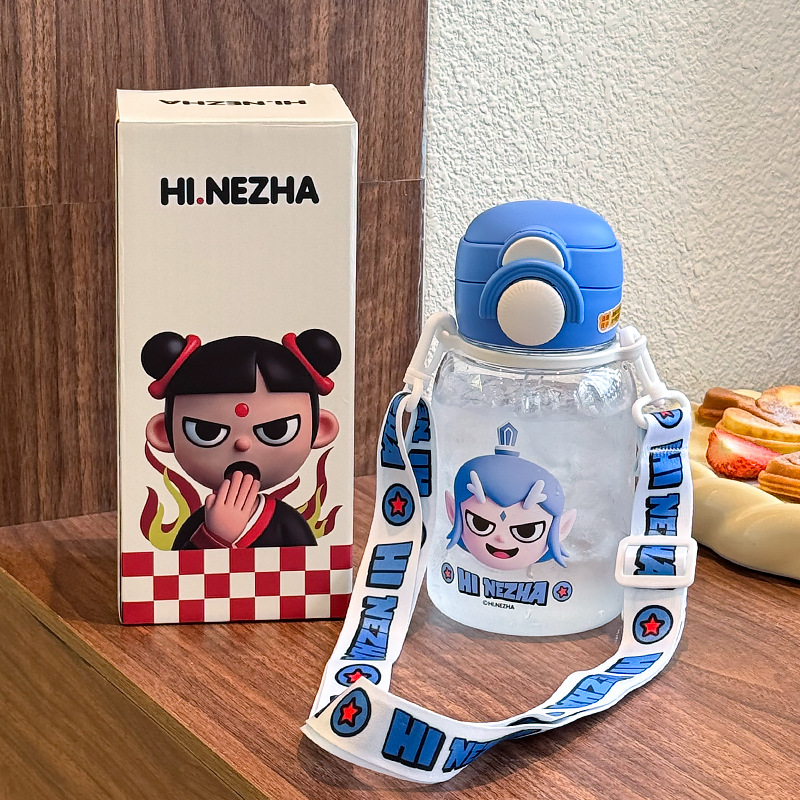 2025 nuevo Nezha taza de agua de gran capacidad para niños taza de plástico de doble bebida taza de paja portátil para niños de jardín de infantes