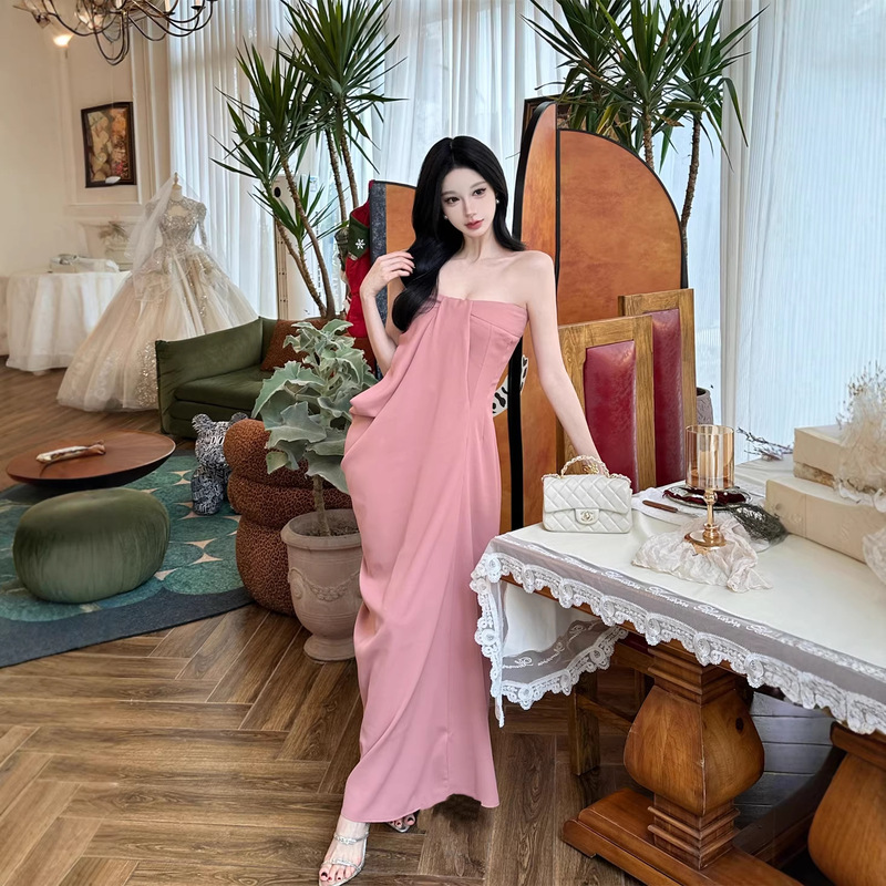 2026 Spring and Summer New Style Pleated Tube Top Dress for Women, French Style, High-End, Slim-Fitting, Slimming Look Dress, Long Dress 2026 Spring and Summer New Style Pleated Tube Top Dress for Women, French Style, High-End, Slim-Fitting, Slimming Look Dress, Long Dress
