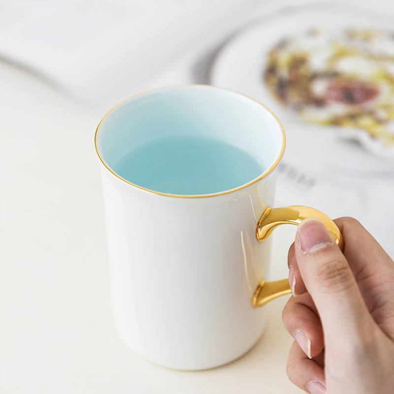 Luz de lujo de alta gama taza de porcelana taza de agua de oficina taza de agua pareja simple creativo oro contraste color Taza de cerámica
