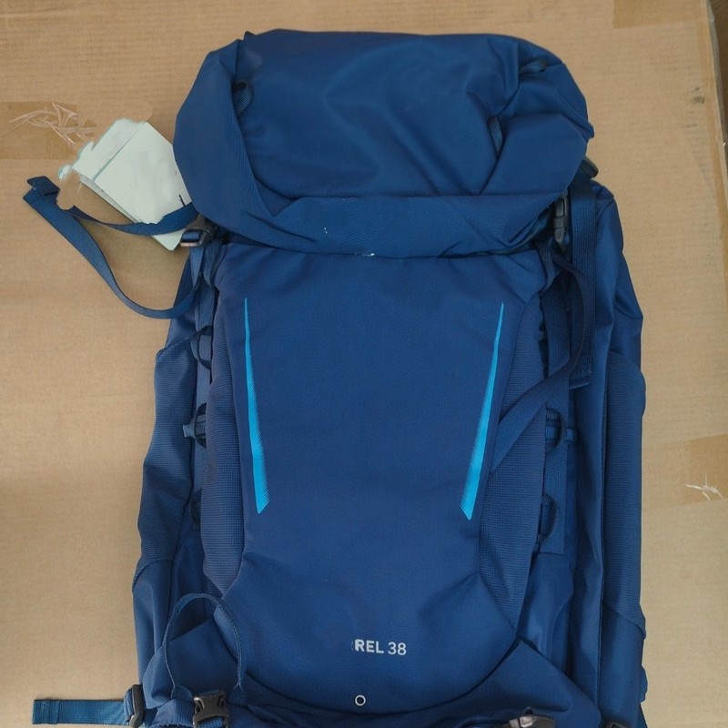 大容量 户外运动登山包 男女 徒步旅行背包 38l 青岛老王小鹰包|undefined