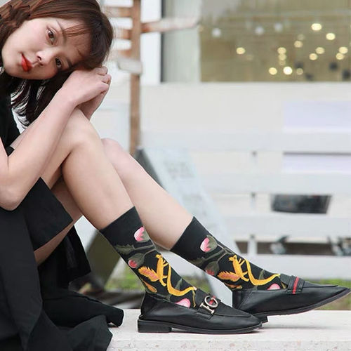 Retro piles of socks for women, spring and autumn style couple trendy socks, summer mid-calf socks ins, Korean version of stockings, retro oil painting
