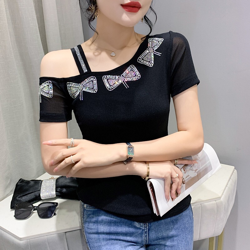 Real Shot of Summer Chic Design Glitter Silk Slant Collar Off-Shoulder Hot Diamond Bow Short-Sleeved T-Shirt for Women with Beautiful Back