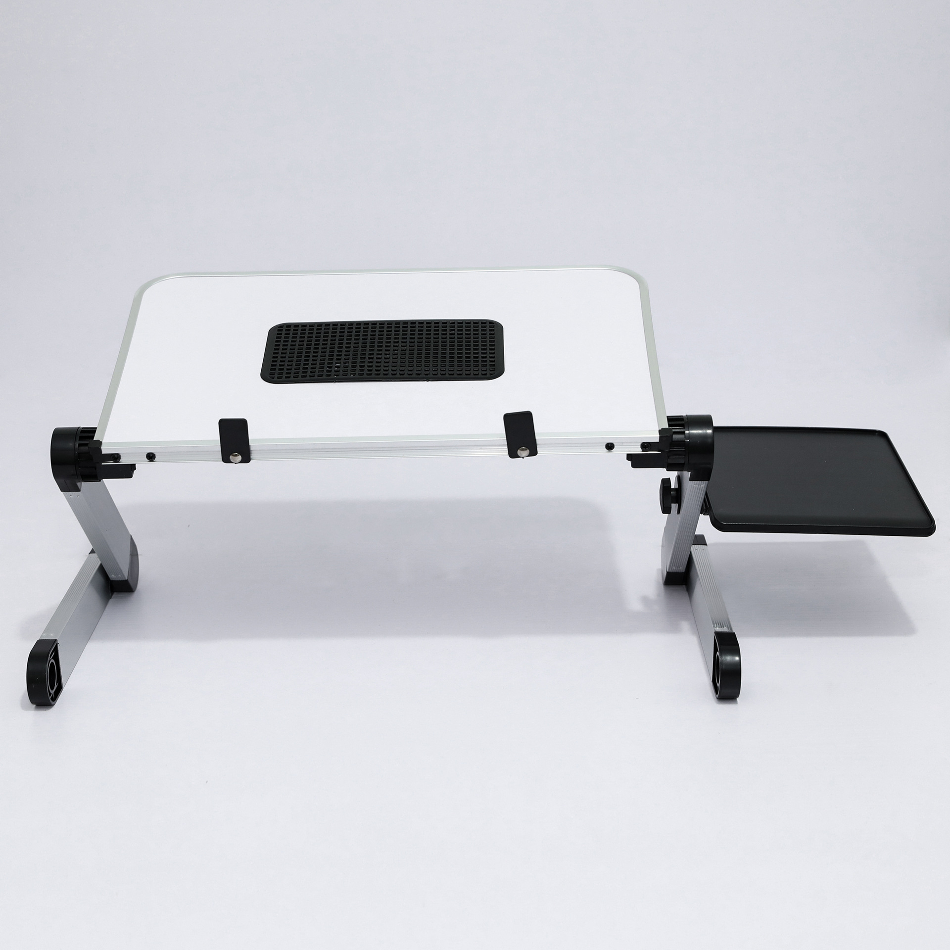 跨境新款床上书桌小桌子可折叠移动升降电脑笔记本学生习懒人支架